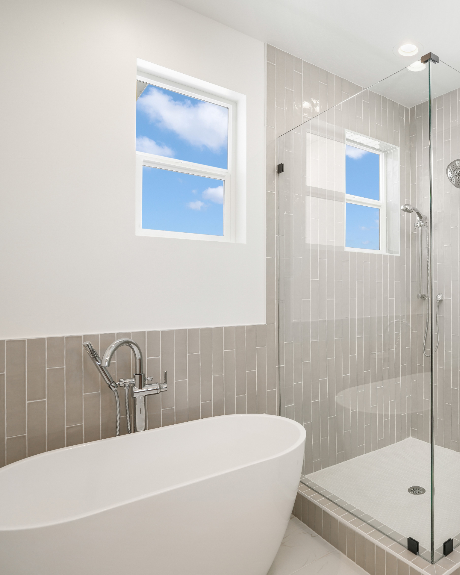 Spa Bath & Walk-In Shower