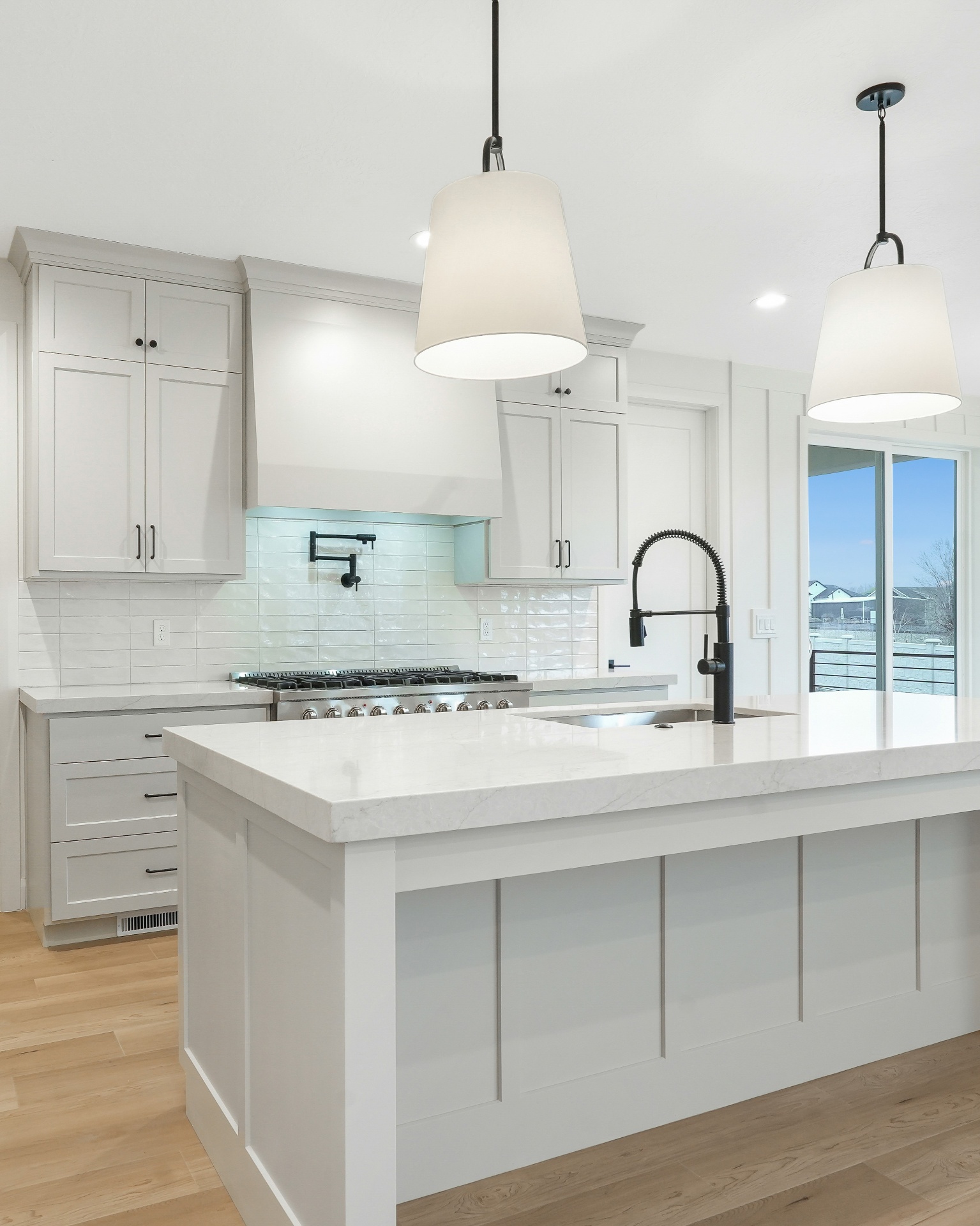 Marble Island & Pot Filler