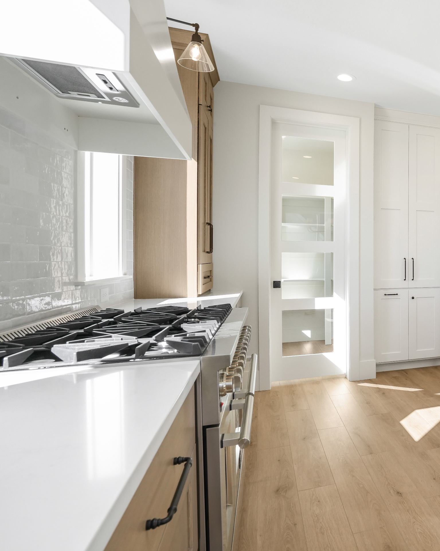 Working Pantry & Range